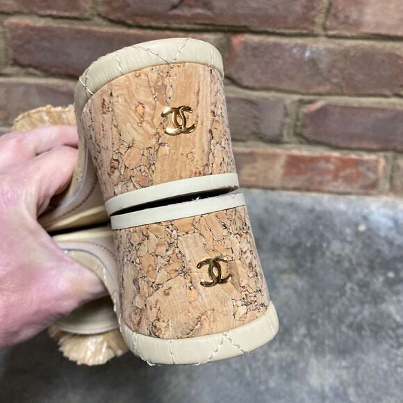 Chanel Bone CC Cork Straw Flower Sandals Mules - Picture 8 of 10